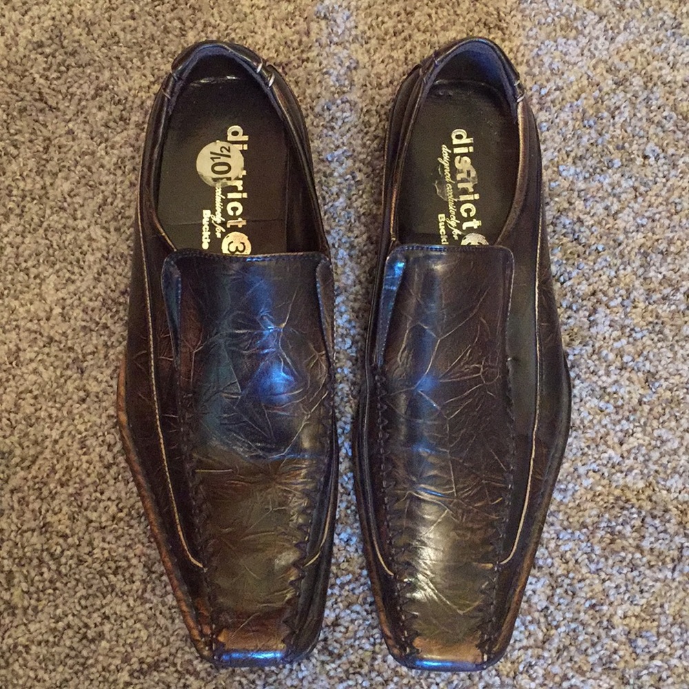 Men’s dress shoes
